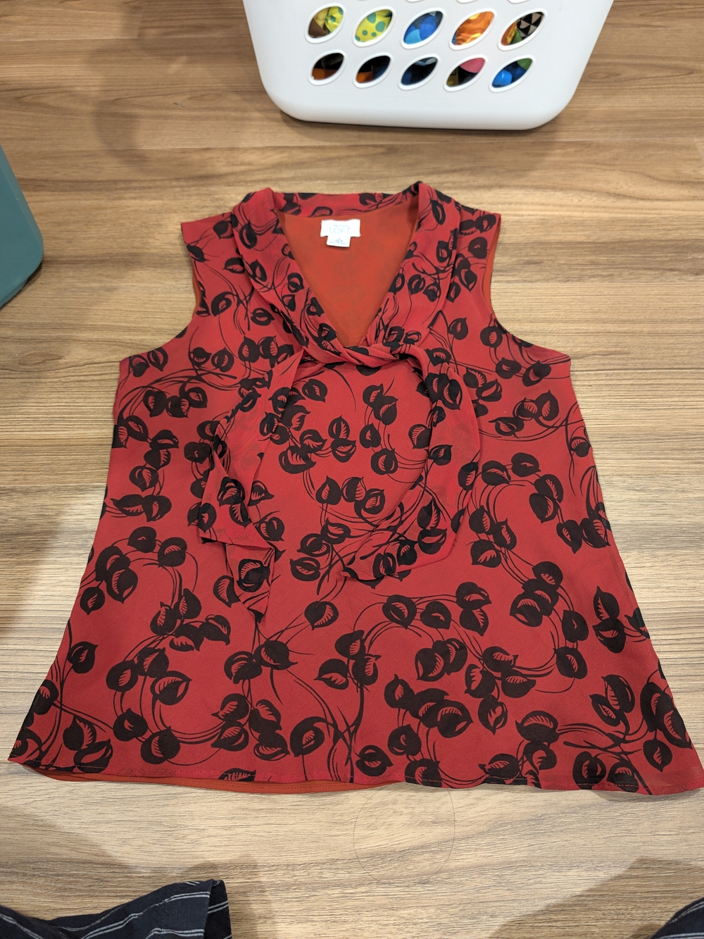 LOFT | Red Sleeveless Tie-Neck Blouse with Black Floral Print - Size 6